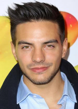 Vadhir Derbez